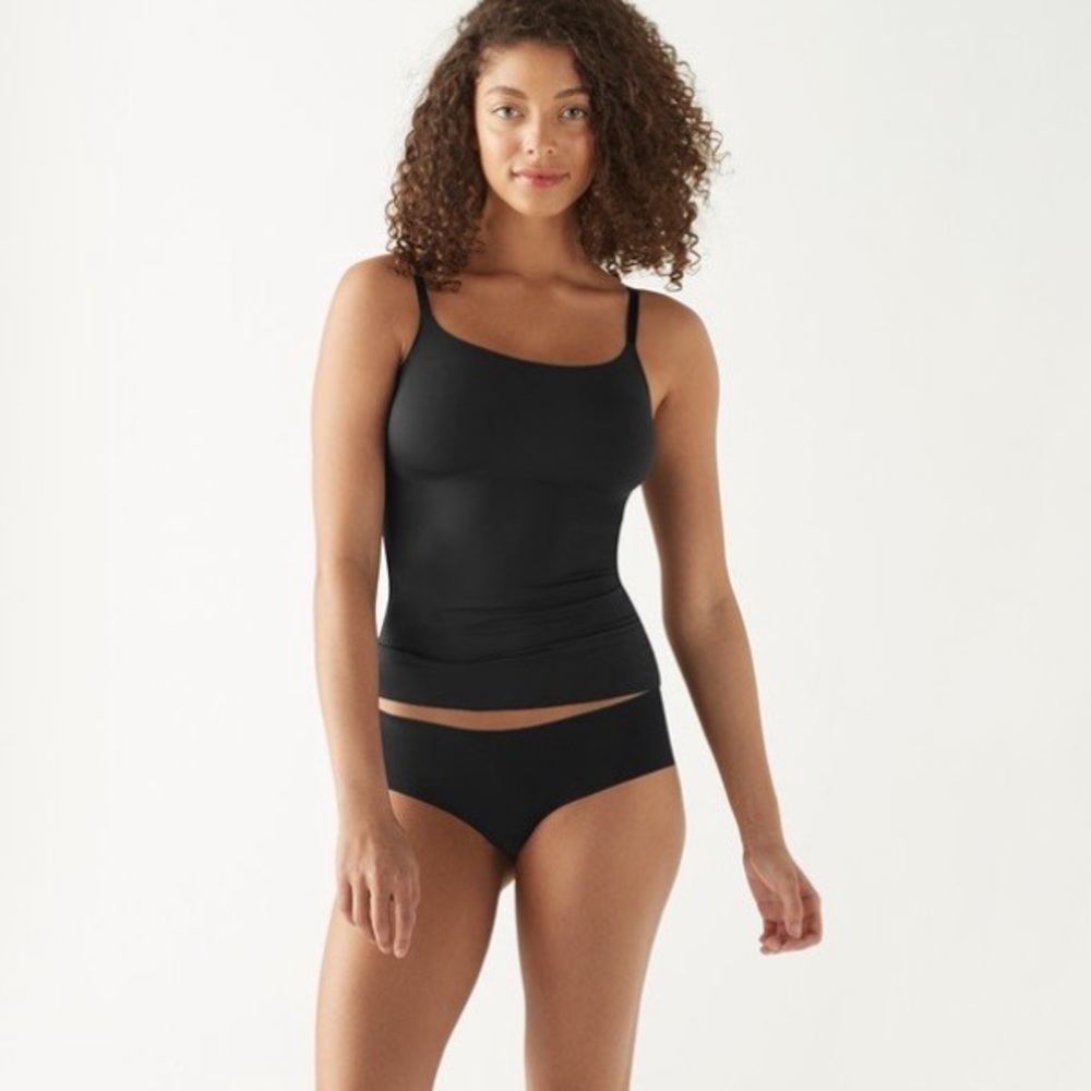 True&co True Body Adjustable Strap Tank